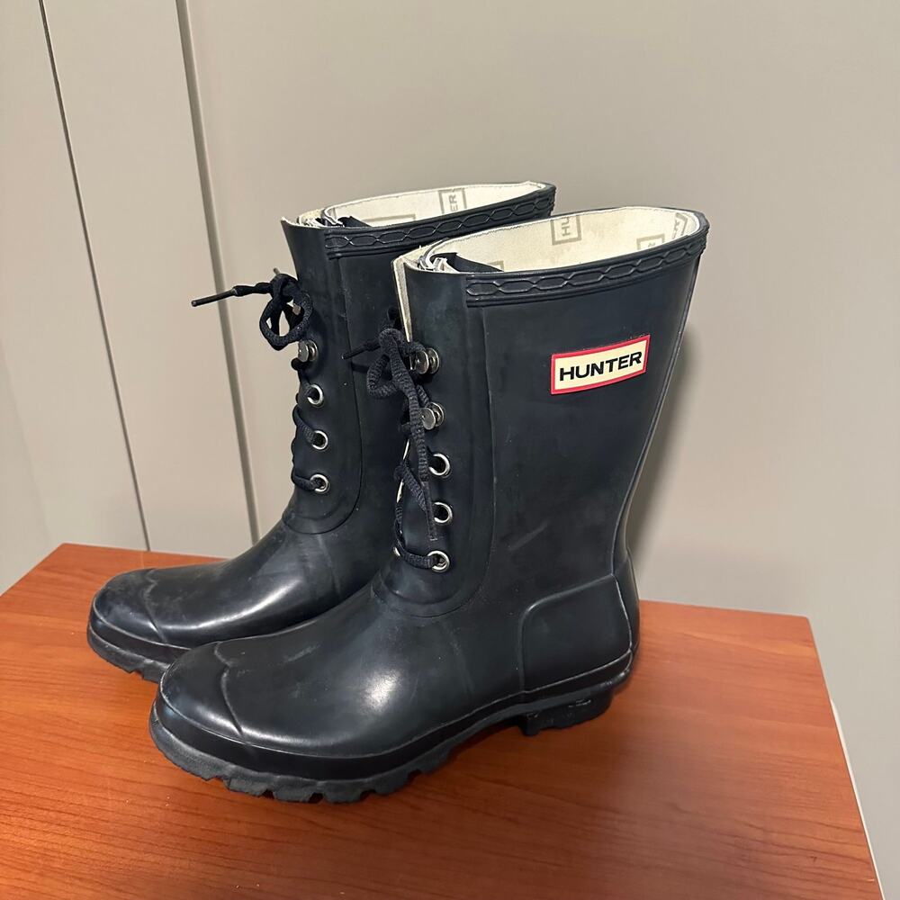 Hunter lace up boots black size 7